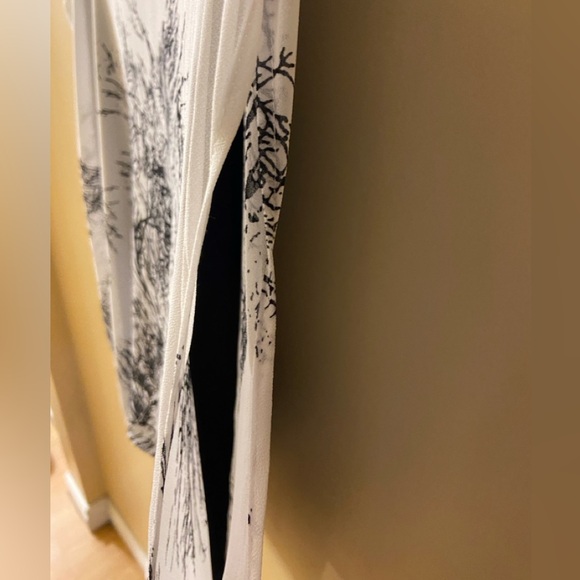 Picadilly sheer white tunic with black design & built-in black tank top - L -NWT - Picture 9 of 14